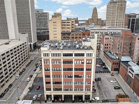 4th image of 210 Ellicott St APT 403