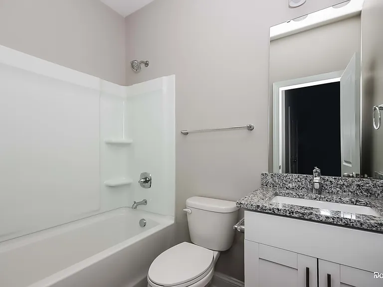 124 Gregory Rd — Photo 8