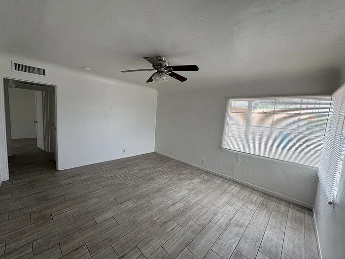2 bed, 1.0 bath, $1,195 — Photo 4