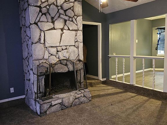4th image of 4969 Oak Leaf Dr