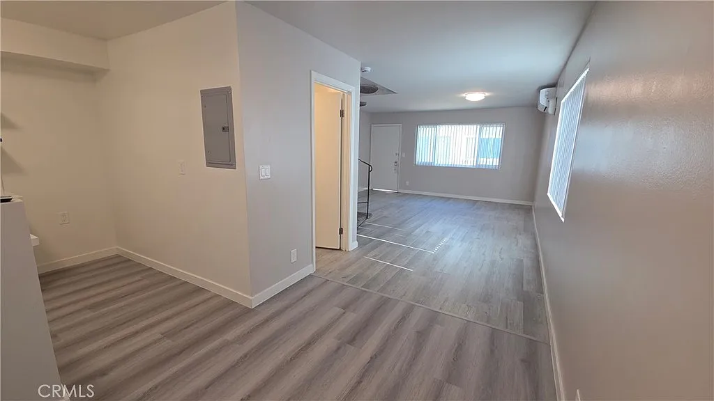 2 bed, 1.5 bath, 900 sqft, $2,550 — Photo 3