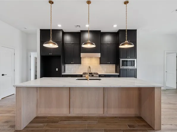 5815 Tadpole Dr, Elgin, OK 73538