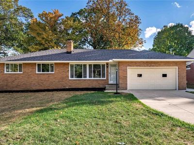 918 Starlight Dr, Seven Hills, OH, 44131