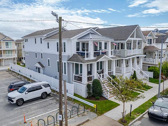 4th image of 1209 Asbury Ave #1209