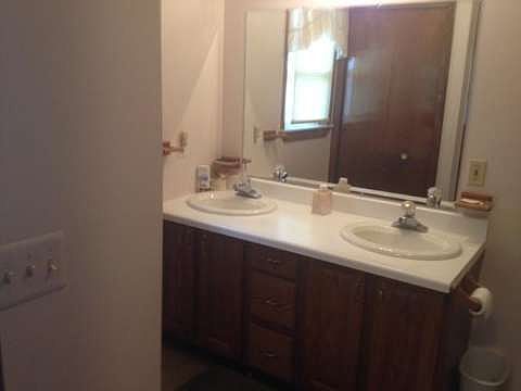 4th image of 22222 Grossedale St
