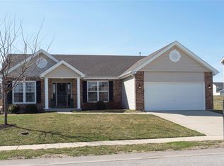 921 Sturbridge Trl, O Fallon, IL 62269