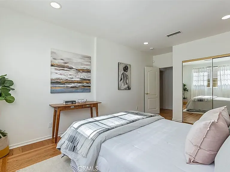 4926 Crown Ave — Photo 17