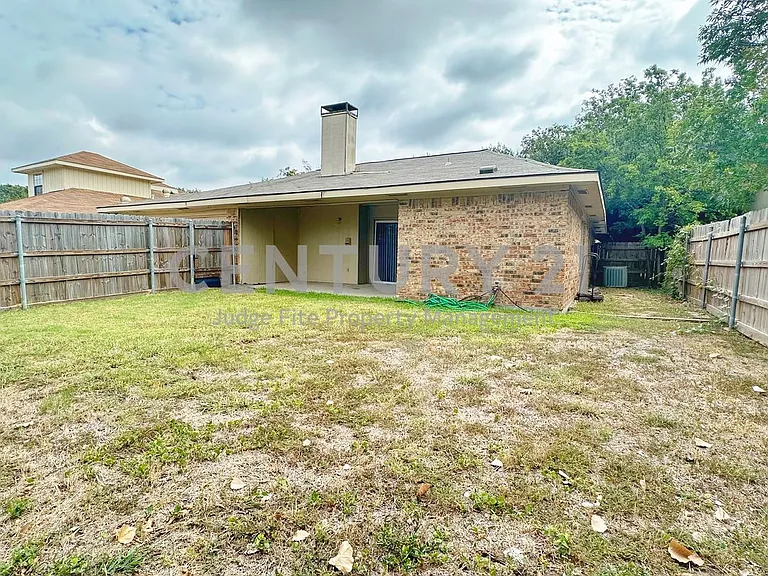 205 Glenwood Dr — Photo 17
