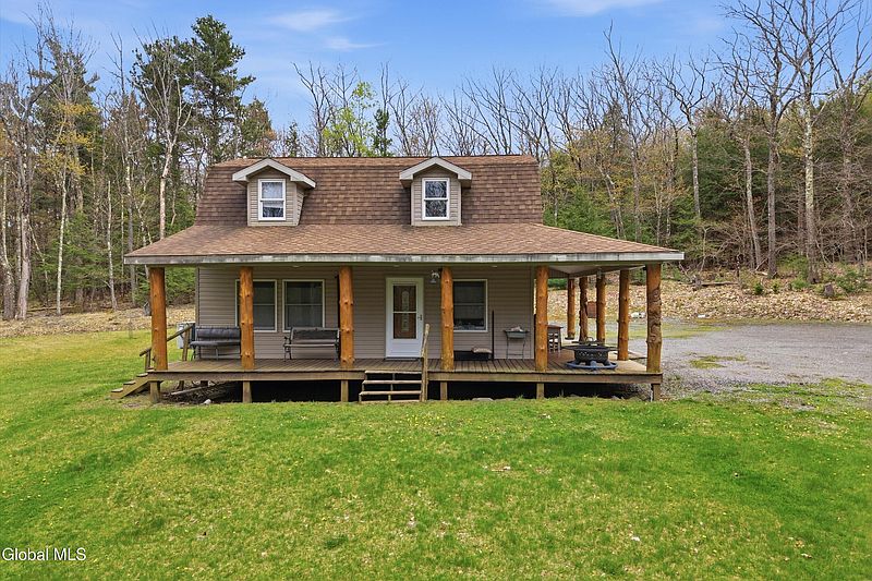 2nd image of 400 Greenbush Hill Road