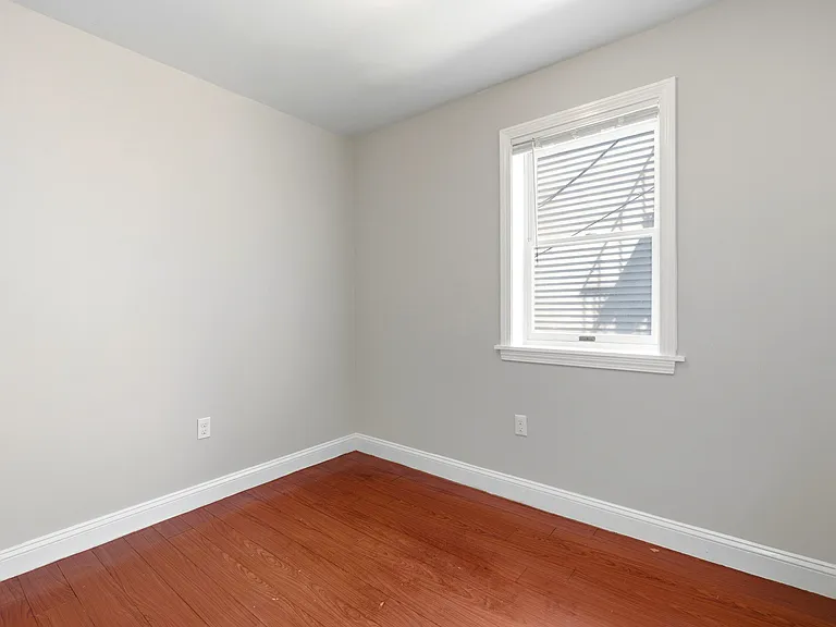 191 Everett St #1 — Photo 6