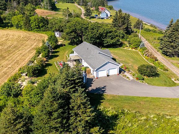3rd image of 162 Cottage Rd