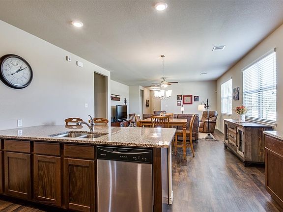 4th image of 2284 Miramar Dr
