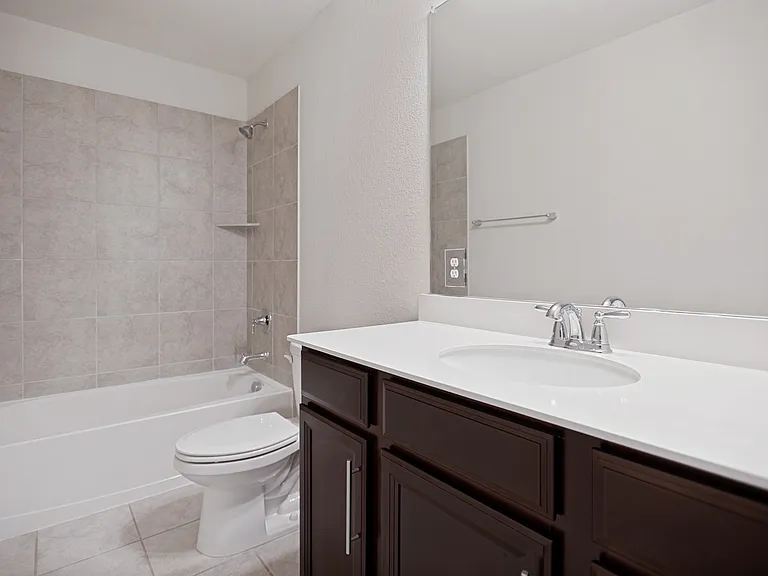 9927 Bates St — Photo 20