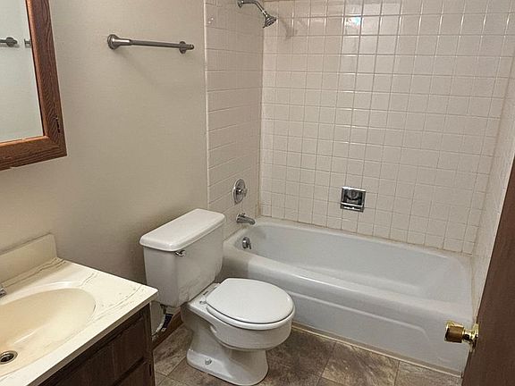 5th image of 715 Rice St #1-8