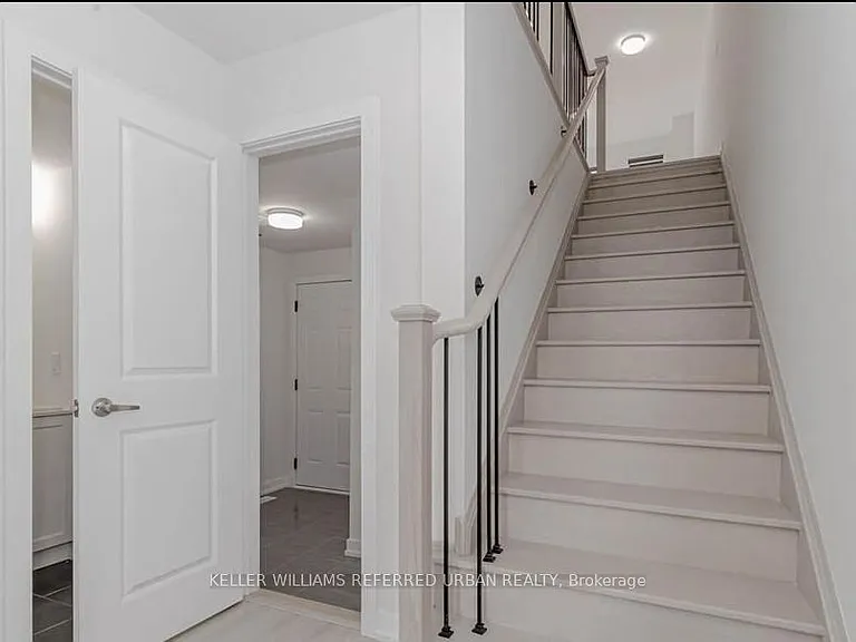 1579 Midland Ave — Photo 4