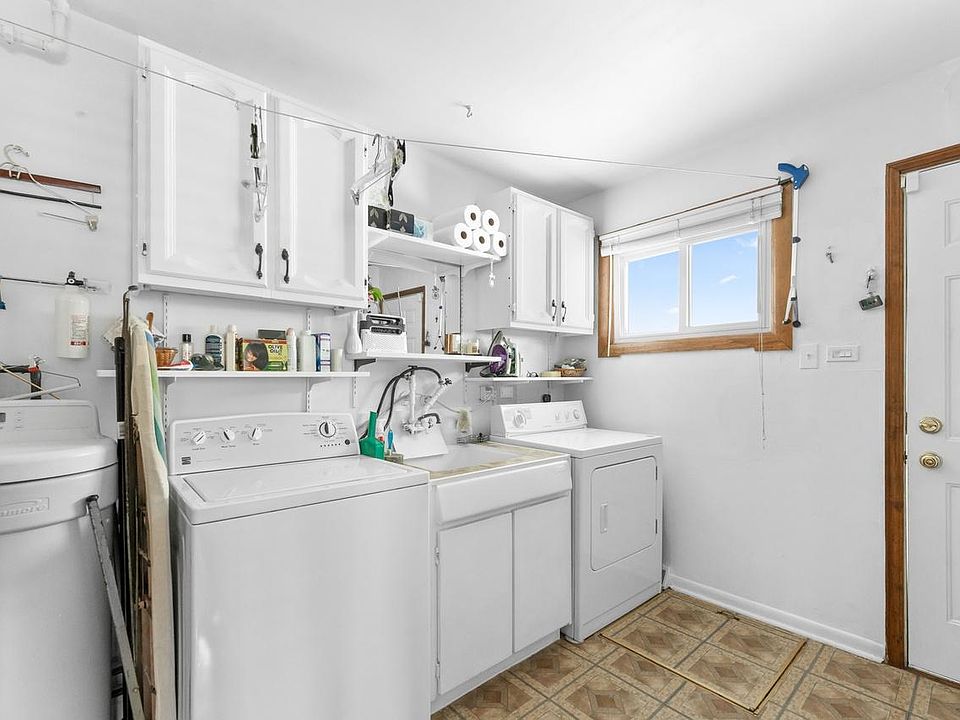 1st image of 719 W Sunset Ave