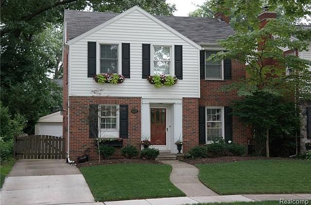 1st image of 637 Elmwood St