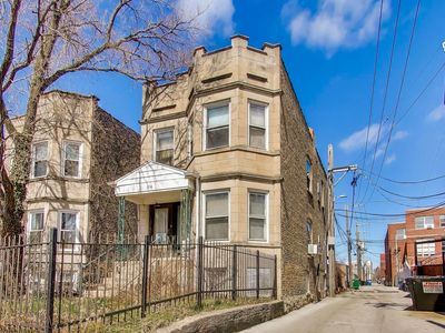 1716 W Morse Ave, Chicago, IL, 60626