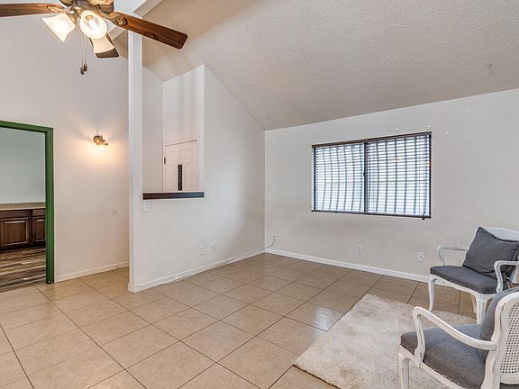 5th image of 551 W Balboa Dr