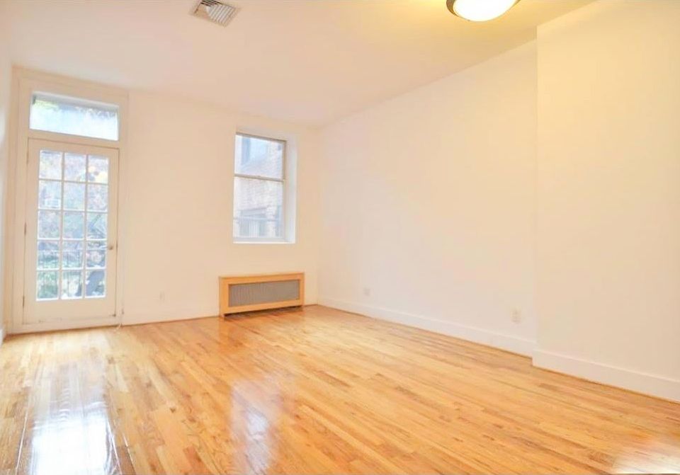 1st image of 122 E 27th St Frnt 1