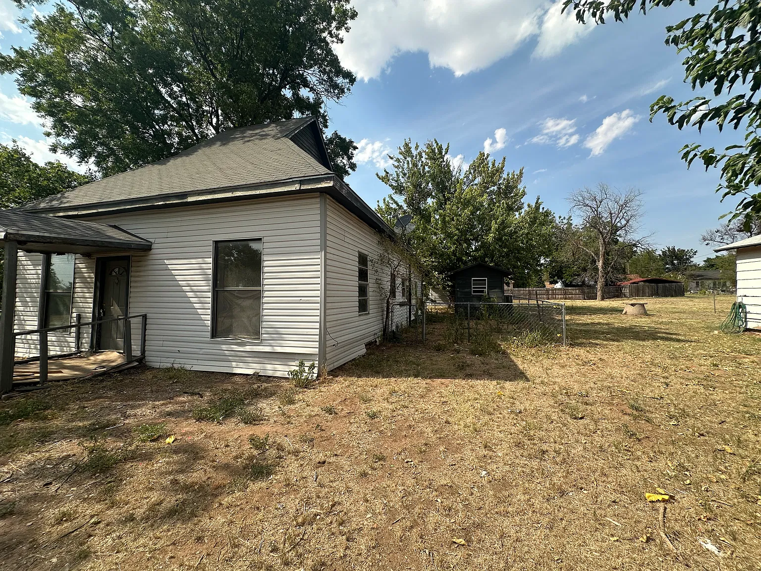 504 E Cleveland St — Photo 3