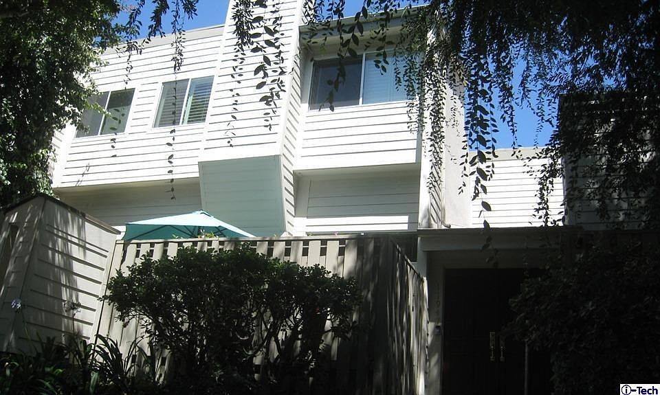 1st image of 11947 Kling St #31