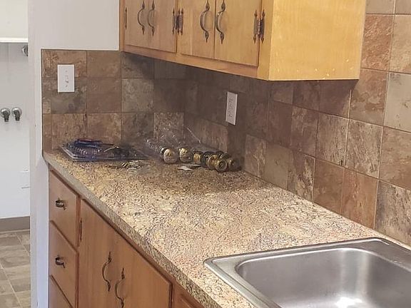 4th image of 700 E 22nd St #704