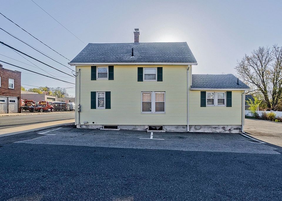1014 Sheridan St, Chicopee, MA 01020 Zillow