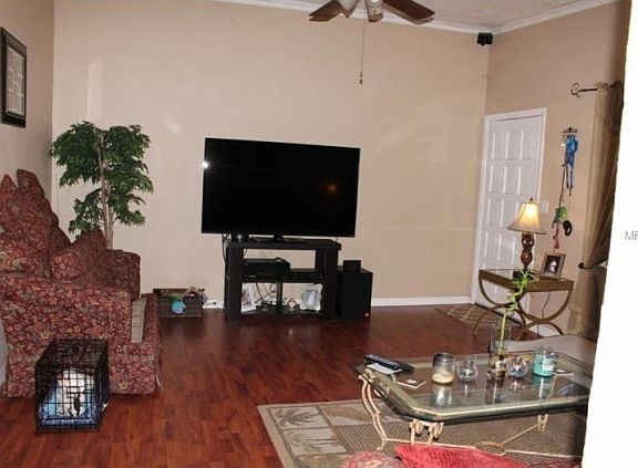 4th image of 136 W Lauren Ct