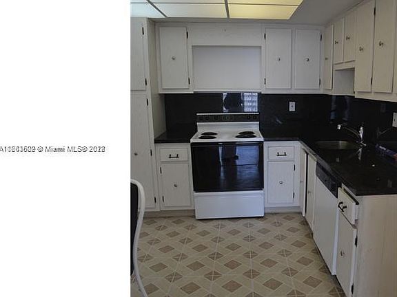 3rd image of 18021 Biscayne Blvd APT 803