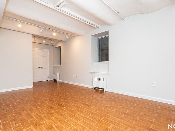 4th image of 56 W 105th St APT 1A