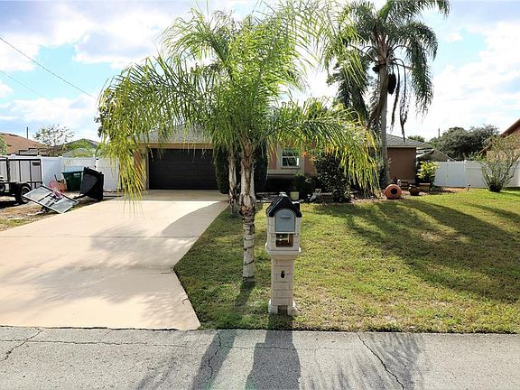 2nd image of 1341 Begonia St