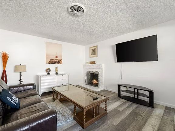 2nd image of 5365 Elsinore Way #1