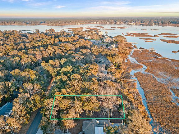 5th image of 3351 Channelside Drive SW