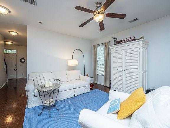 2nd image of 1638 Saint Johns Parrish Way