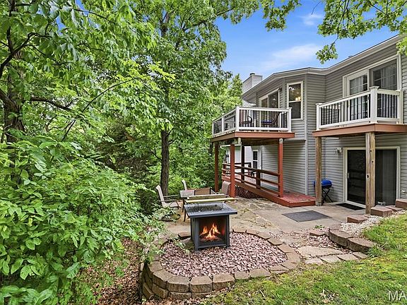 3rd image of 141 Greenstone Dr