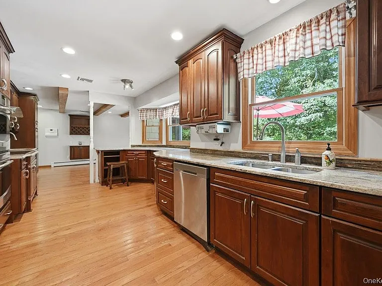 20 Williamsburg Dr — Photo 10