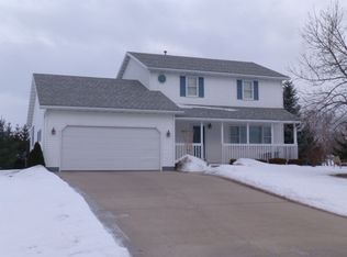 N6817 Boyd Dr, Pardeeville, WI 53954