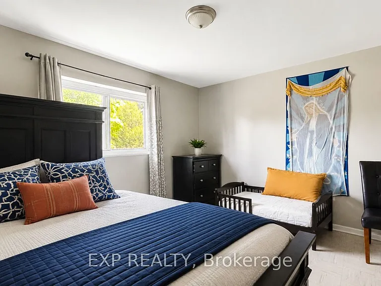 428 Barrie Pl #2 — Photo 12