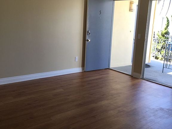 4th image of 2138 Thomas Ave APT 02