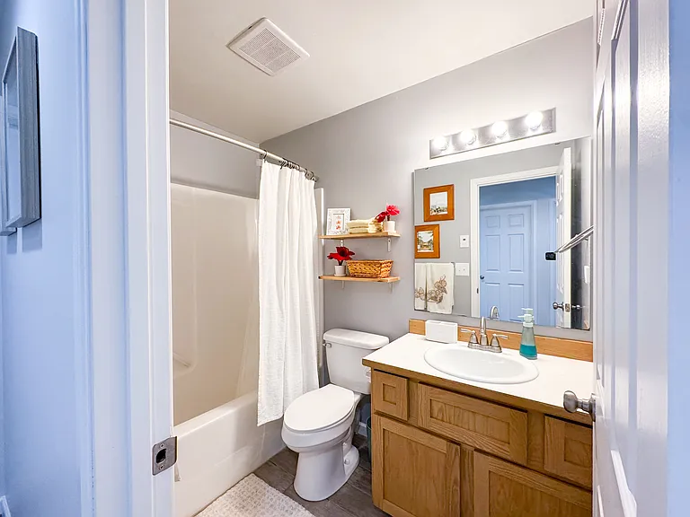 6832 Townsend Ln NE — Photo 34