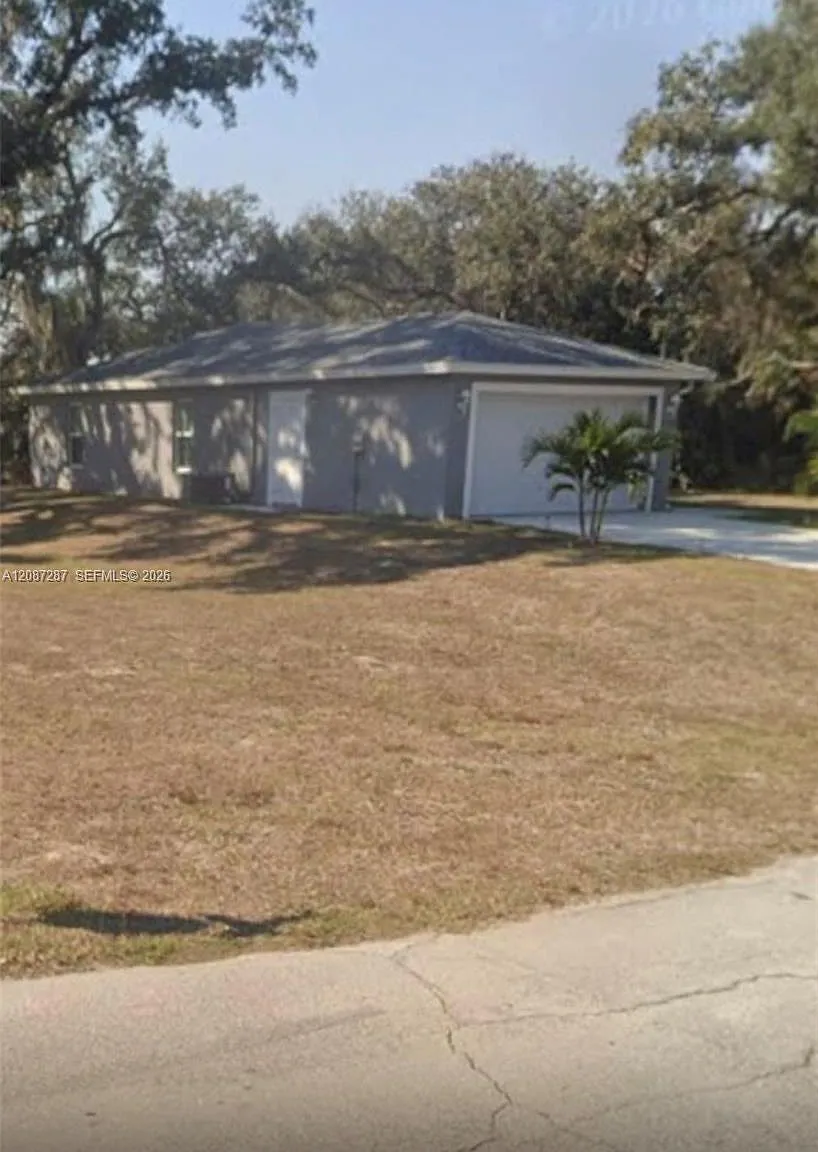 3 bed, 2.0 bath, $2,100 — Photo 2
