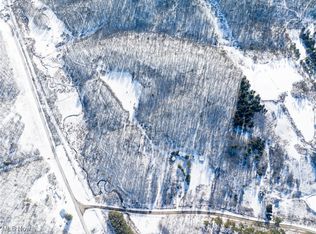 Avon Rd NE, Carrollton, OH 44615