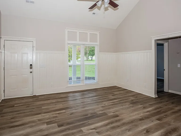 1309 Southwind Ct SW — Photo 6