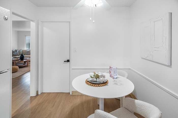 1st image of 360 Kuehnis Dr