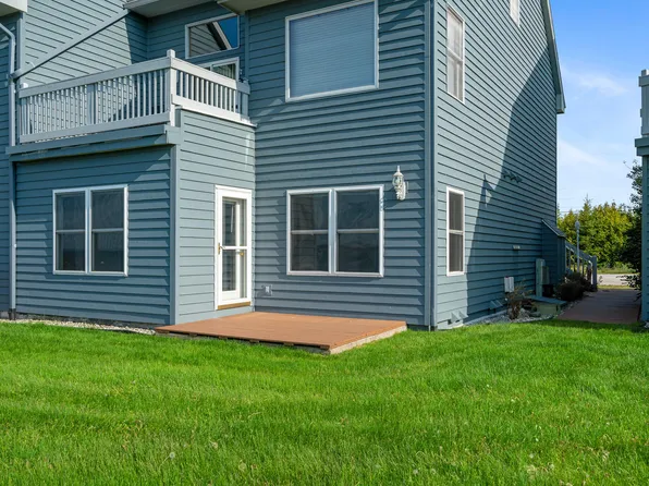1377 N State St APT 21, Saint Ignace, MI 49781
