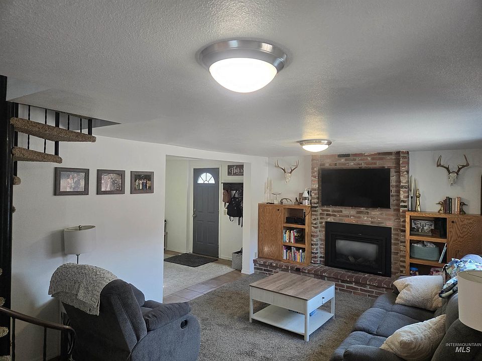 1st image of 12544 Laqa Vista Ave