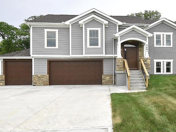 2nd image of 2401 Windmill Dr