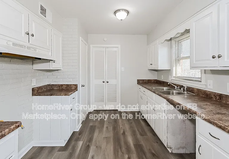 4878 Fernbrook Dr — Photo 4