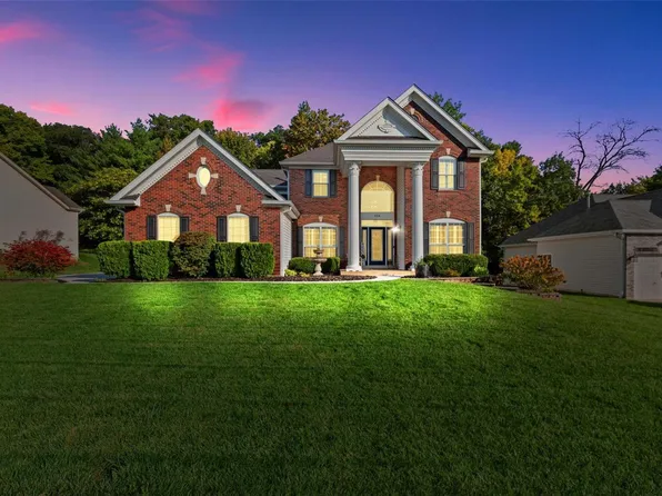 924 Locksley Manor Dr, Lake Saint Louis, MO 63367